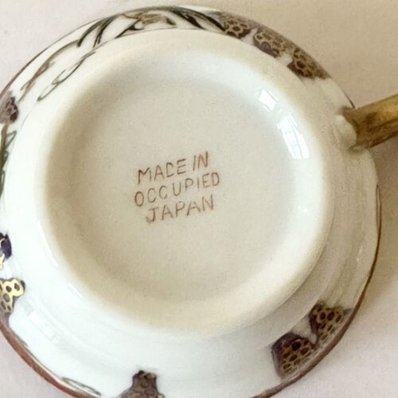 Antique 1940's Demitasse tea cup painted birds & grapes Japan 1.5 in - Picture 6 of 6